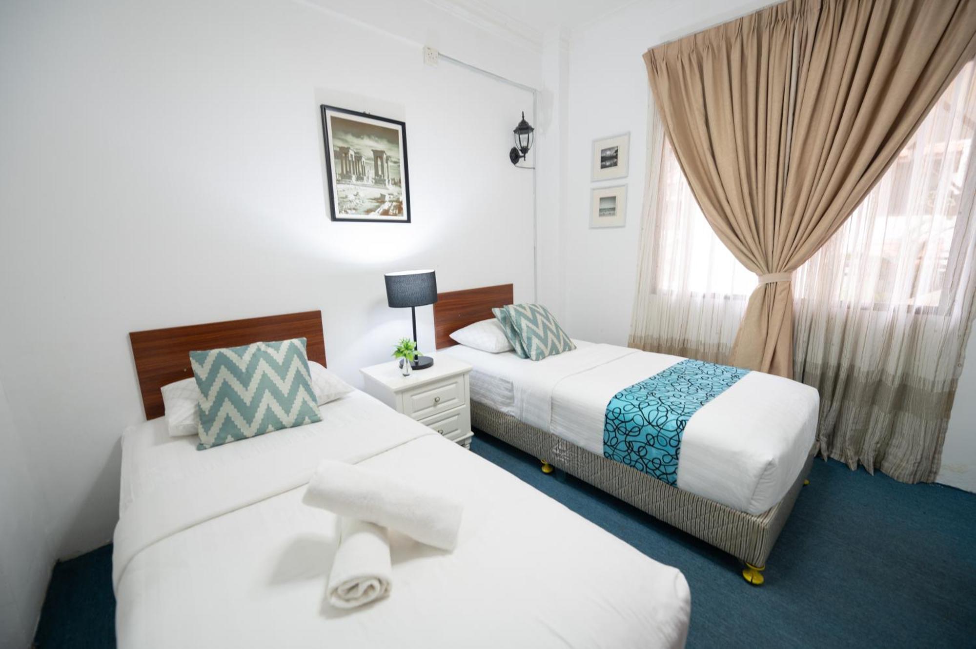 Vitatree Cottage Kuah Room photo